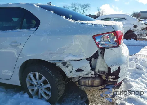 2014 Volkswagen Jetta 1.8T Se из США, поврежденный, VIN 3VWD17AJ0EM317129